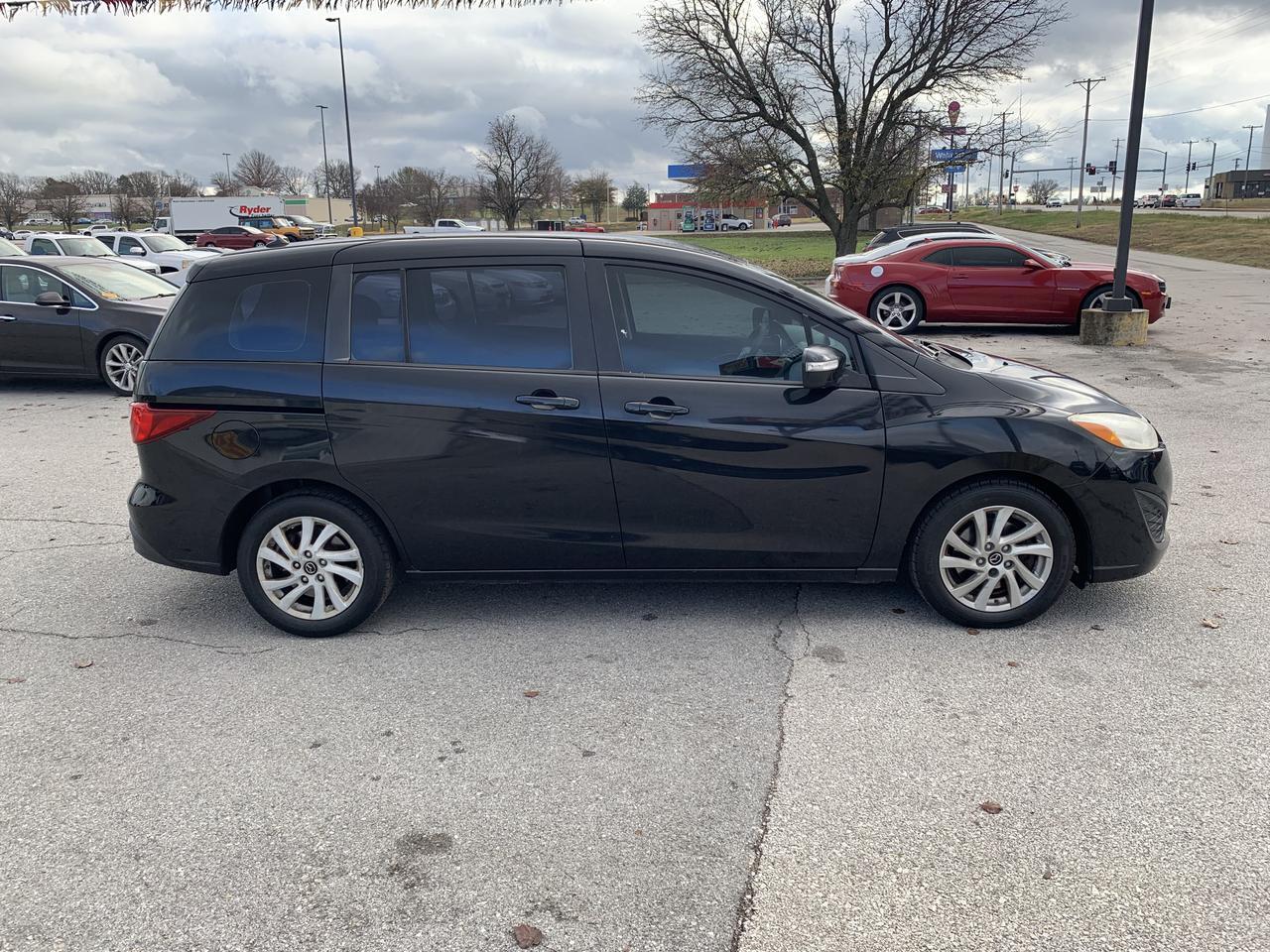 2014 Mazda MAZDA5 Sport - Photo 11
