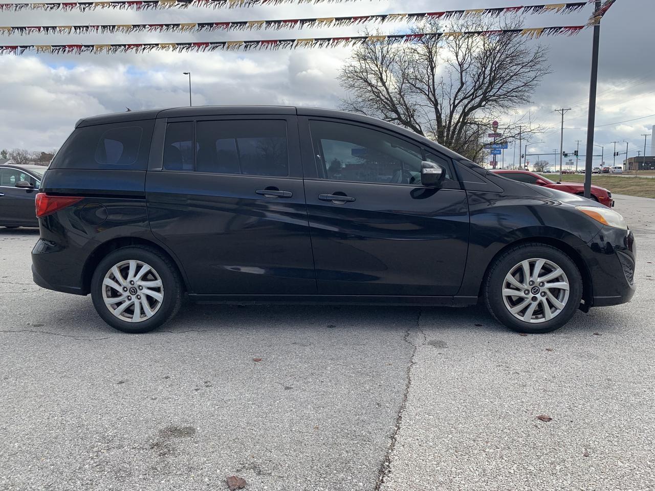 2014 Mazda MAZDA5 Sport - Photo 12
