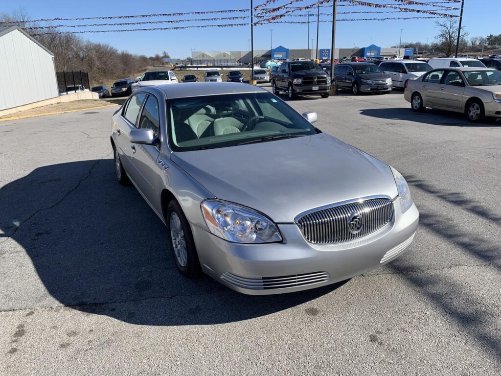 2007 Buick Lucerne CX Sedan 4D