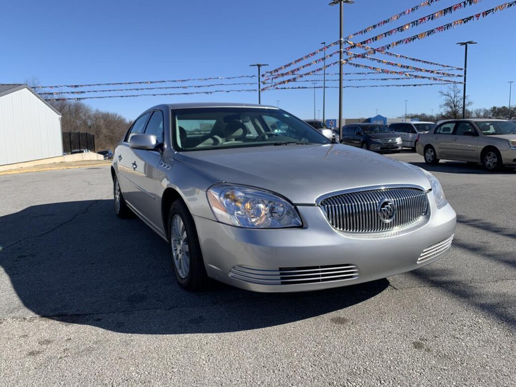 2007 Buick Lucerne CX Sedan 4D