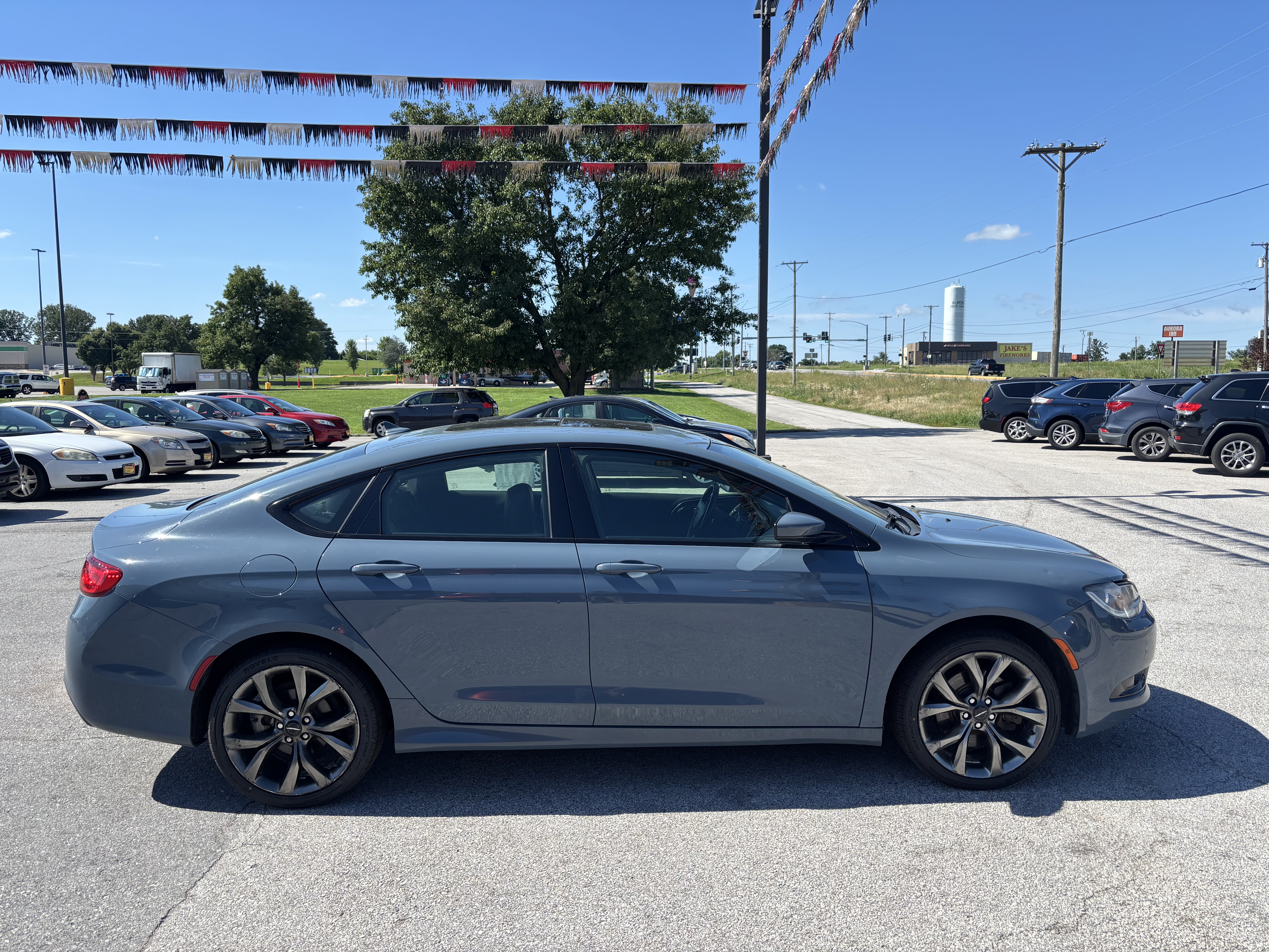 2015 Chrysler 200 S - Photo 19