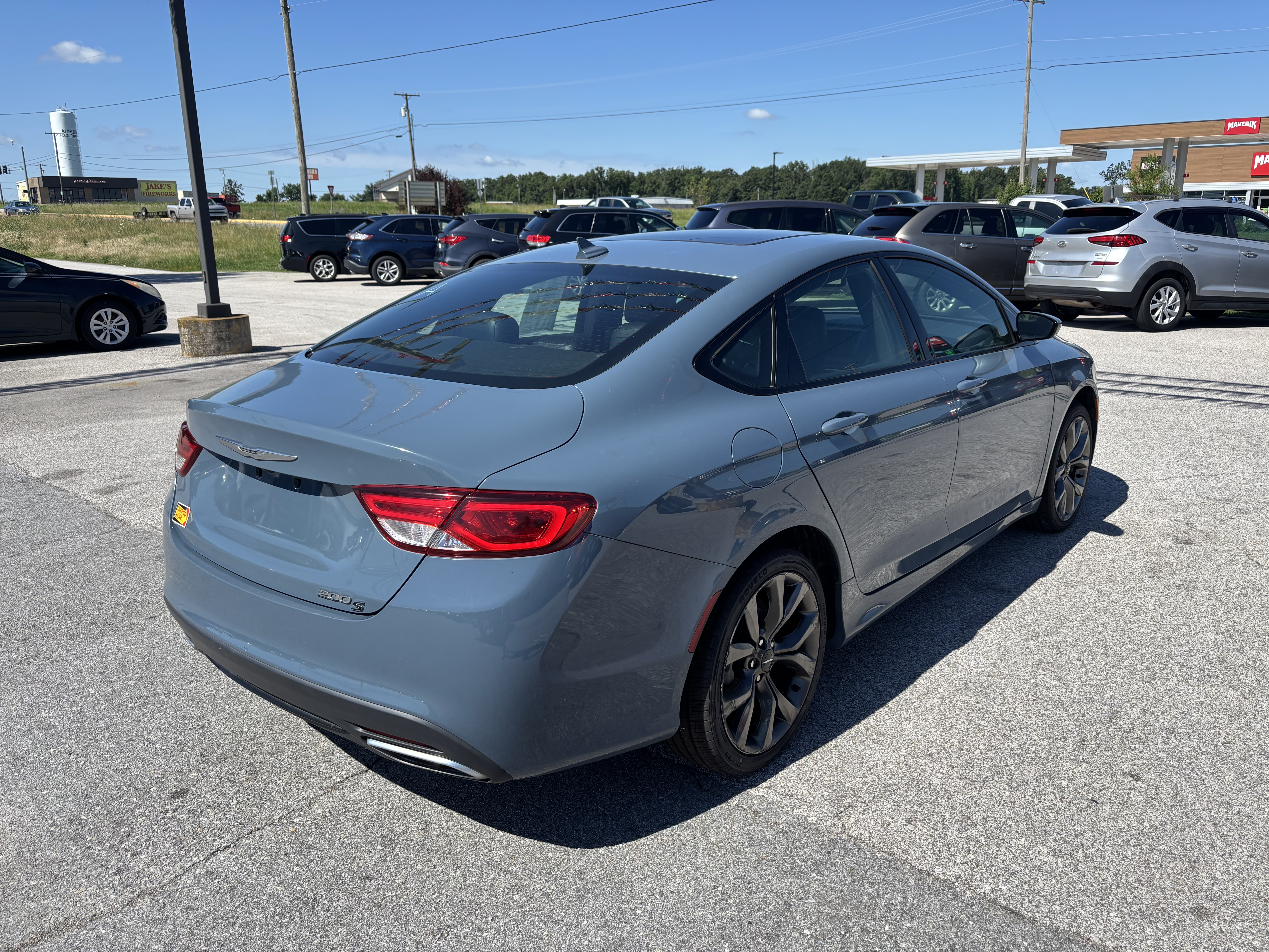 2015 Chrysler 200 S - Photo 22