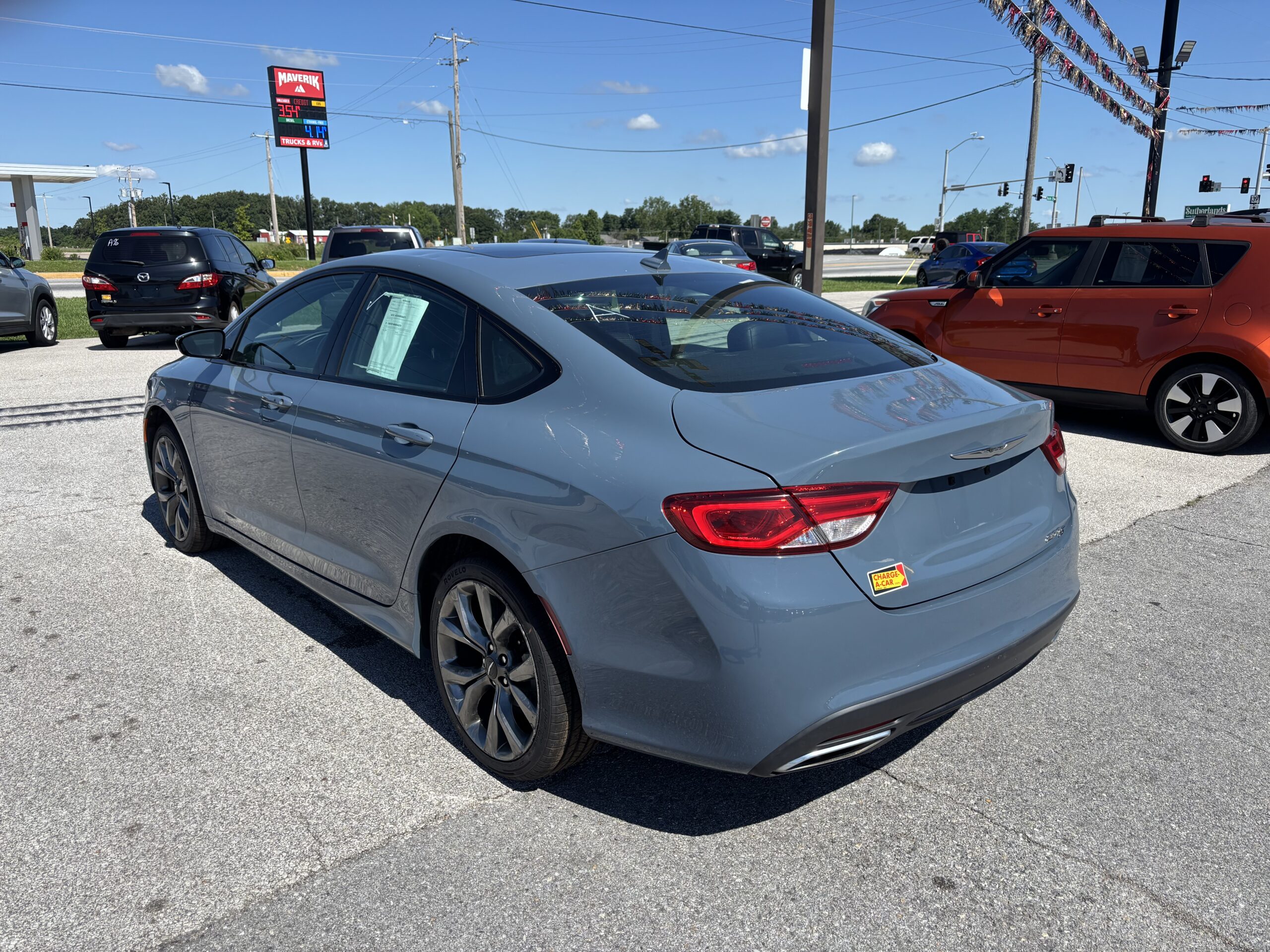 2015 Chrysler 200 S - Photo 10