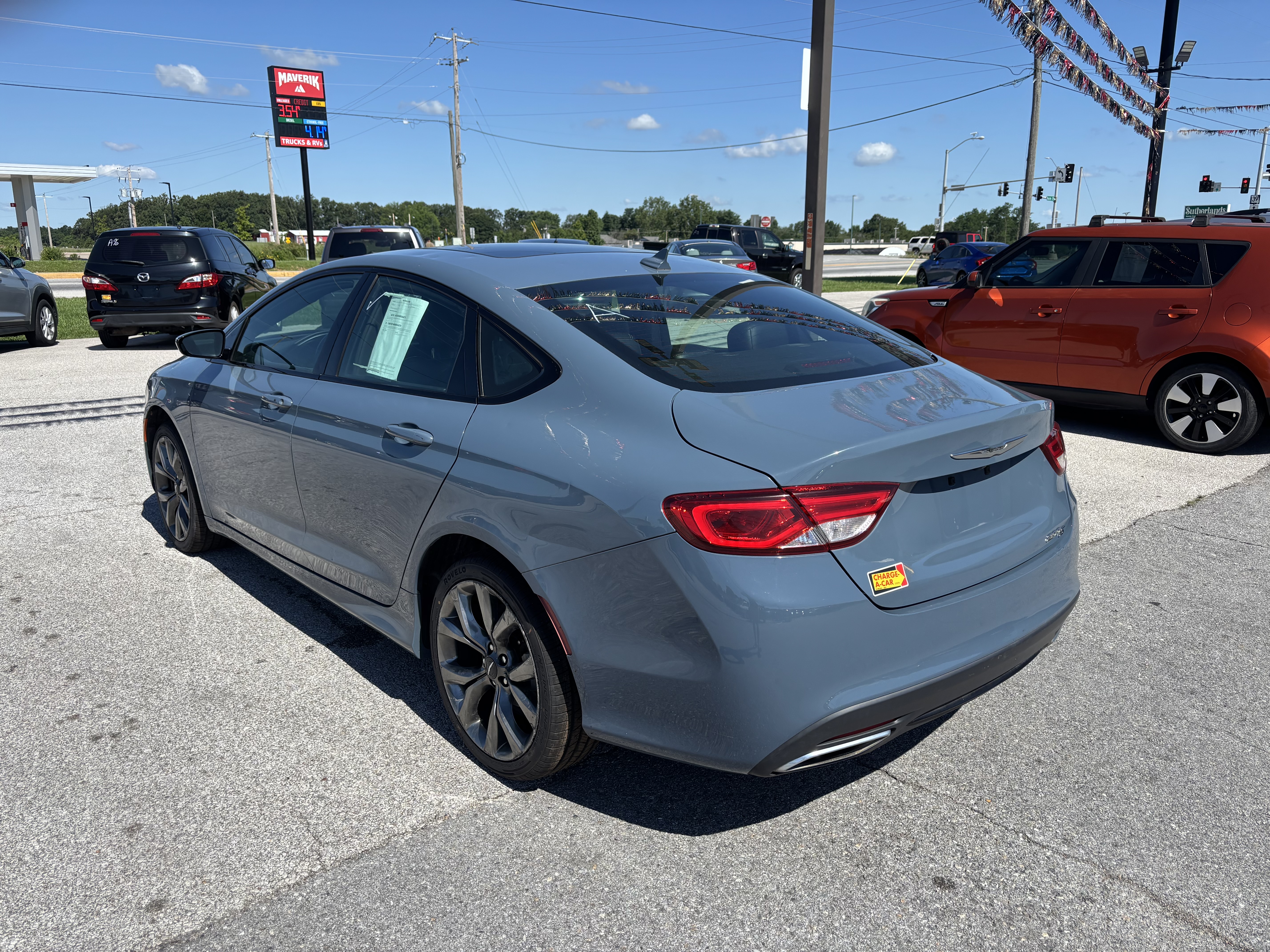 2015 Chrysler 200 S - Photo 25