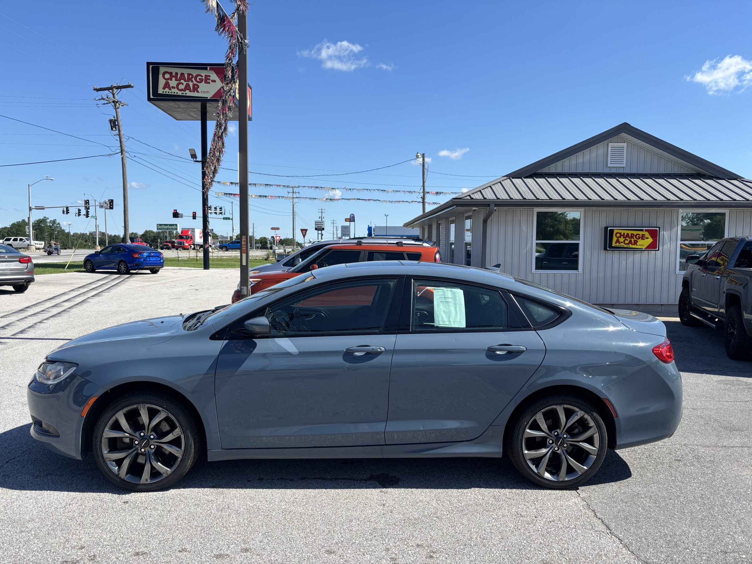 2015 Chrysler 200 S - Photo 11