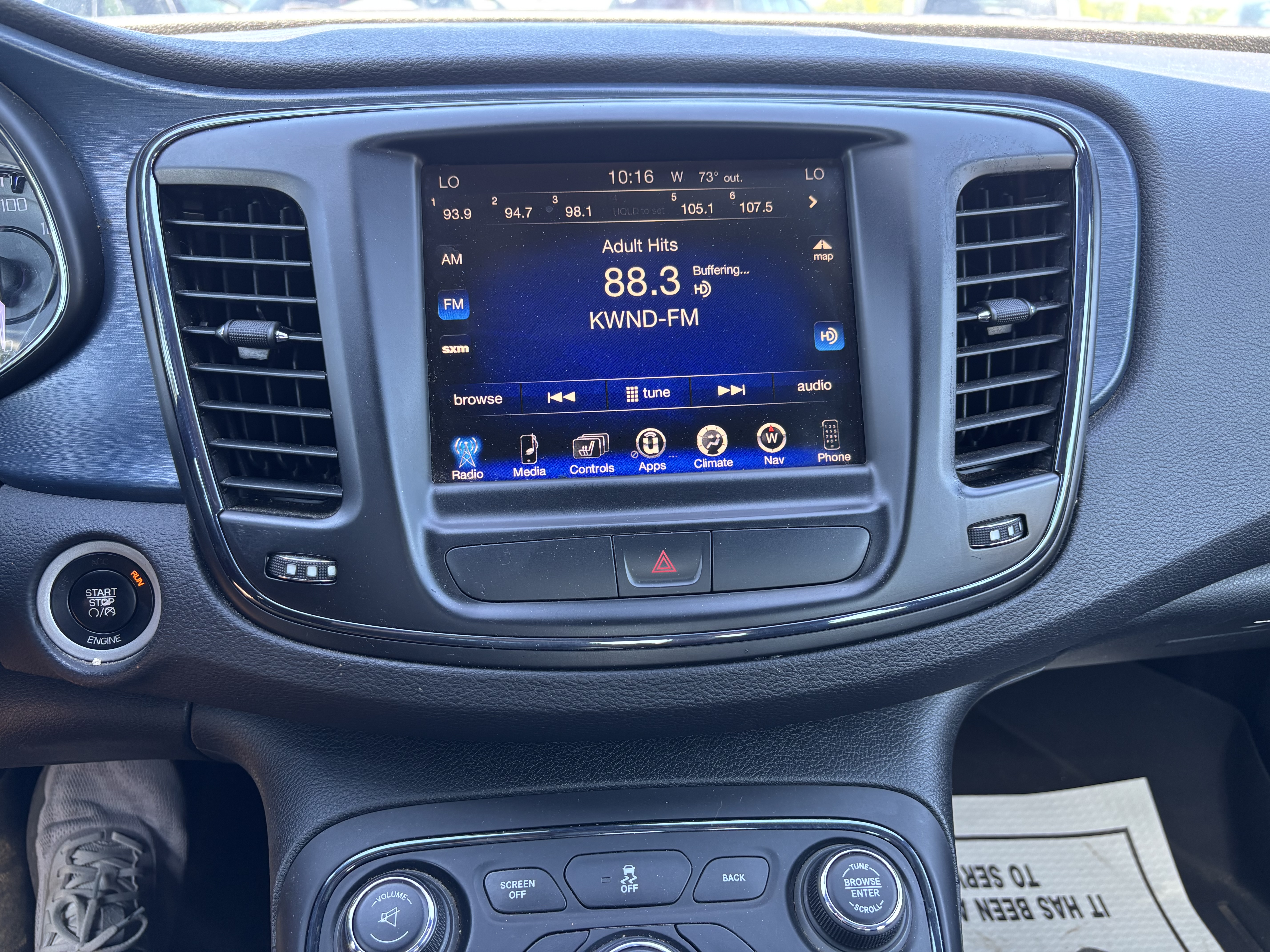 2015 Chrysler 200 S - Photo 30