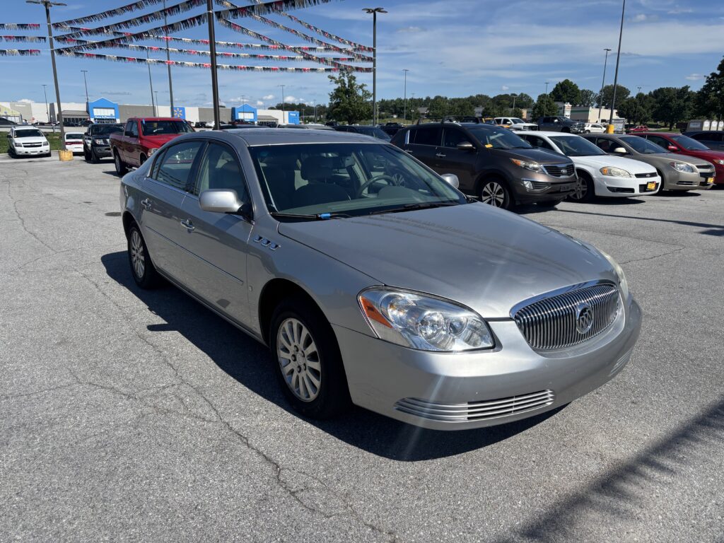 2007 Buick Lucerne CX Sedan 4D