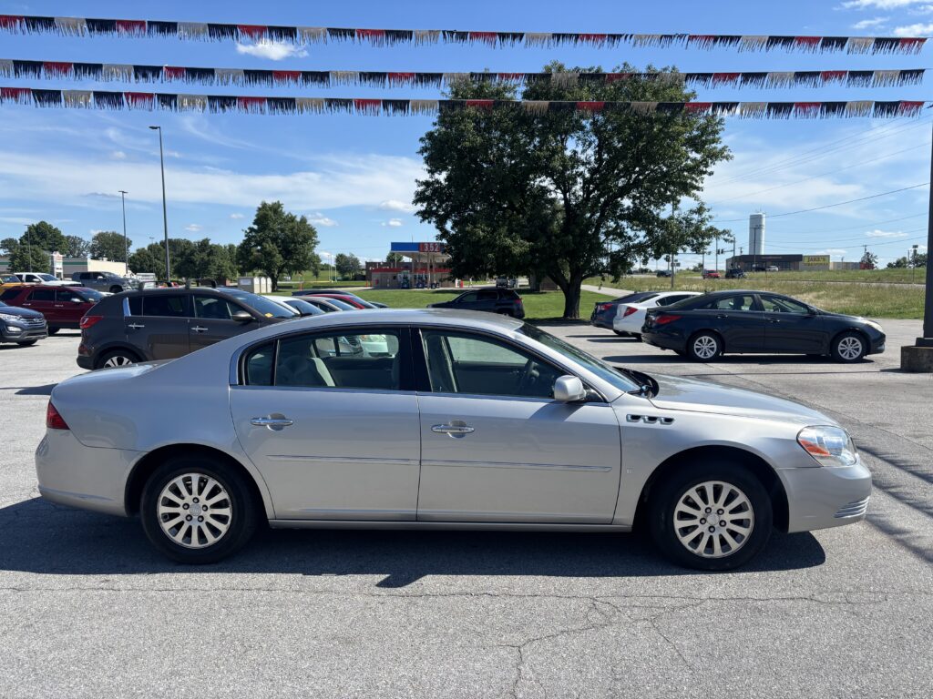 2007 Buick Lucerne CX Sedan 4D
