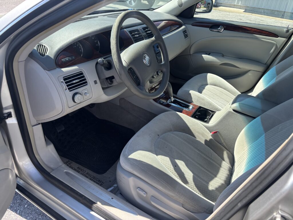 2007 Buick Lucerne CX Sedan 4D