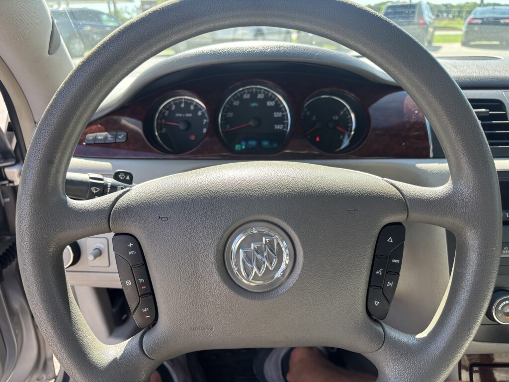 2007 Buick Lucerne CX Sedan 4D
