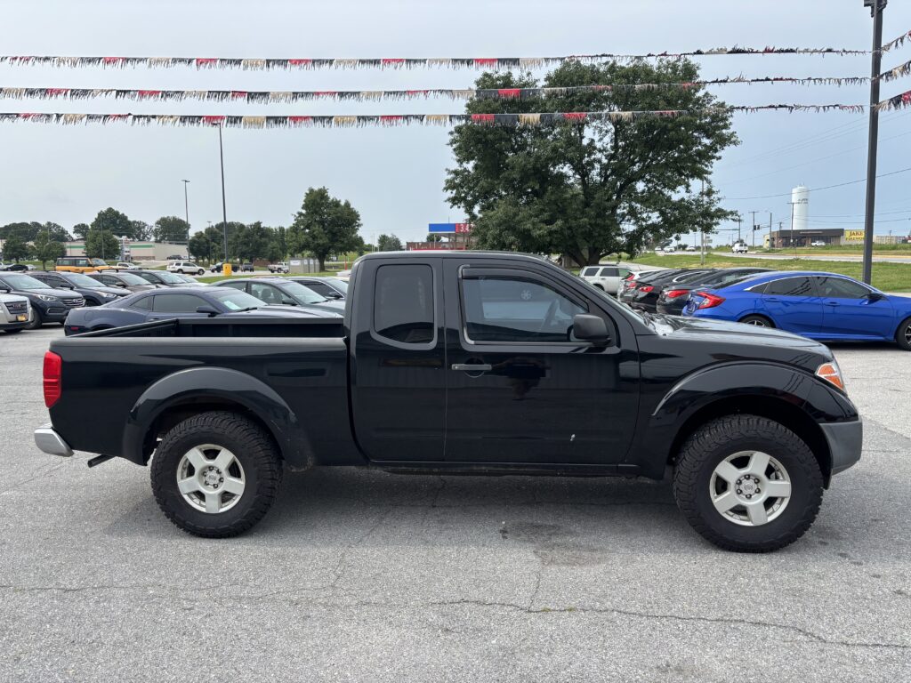 2005 Nissan Frontier King Cab XE Pickup 2D 6 ft