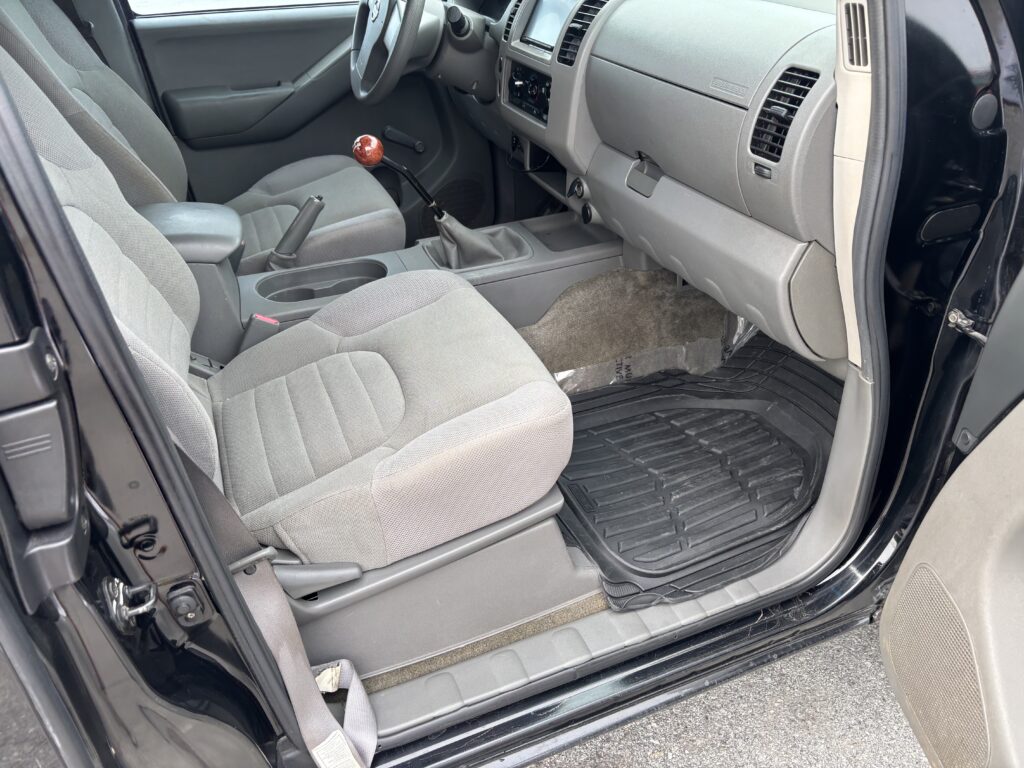 2005 Nissan Frontier King Cab XE Pickup 2D 6 ft