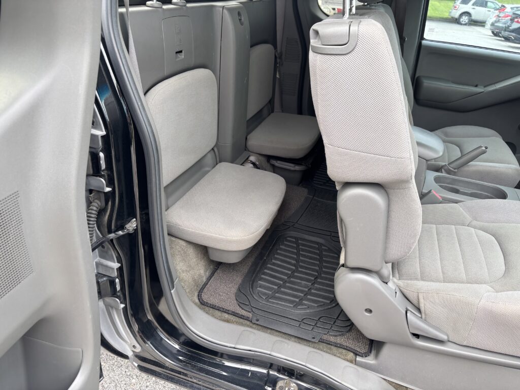 2005 Nissan Frontier King Cab XE Pickup 2D 6 ft
