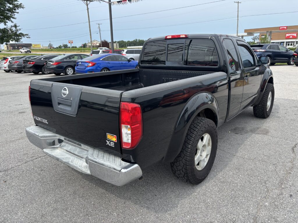 2005 Nissan Frontier King Cab XE Pickup 2D 6 ft