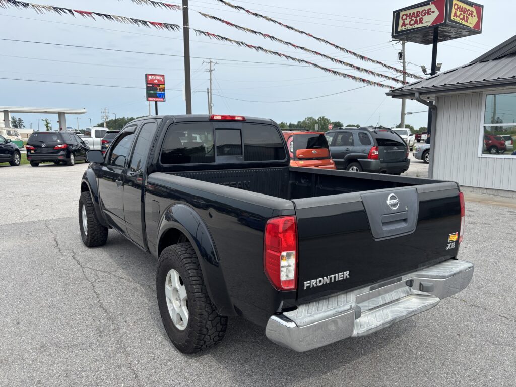 2005 Nissan Frontier King Cab XE Pickup 2D 6 ft