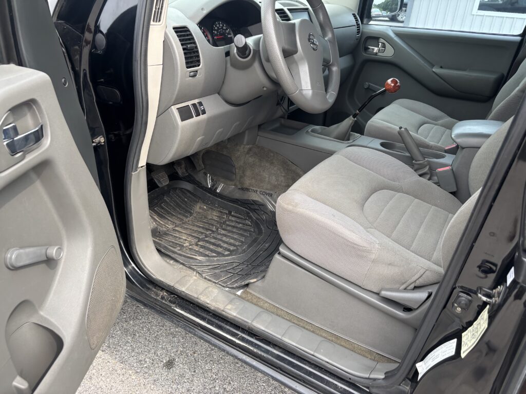 2005 Nissan Frontier King Cab XE Pickup 2D 6 ft