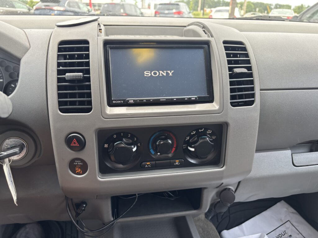 2005 Nissan Frontier King Cab XE Pickup 2D 6 ft